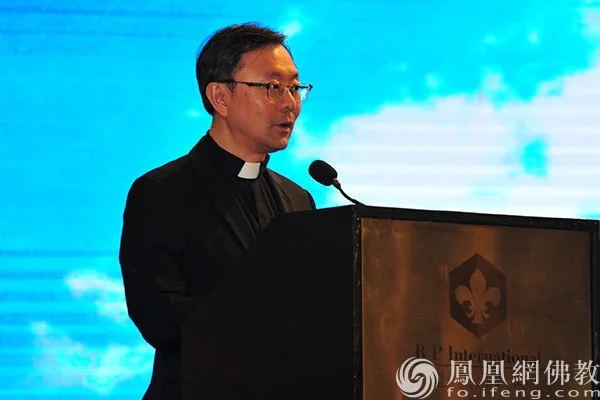 大会轮值主席、香港基督教协进会主席王家辉牧师致欢迎辞